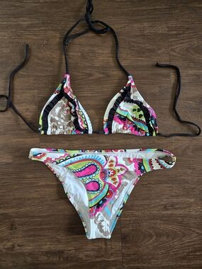 OndadeMar Paisley Ruffle Trim String Bikini Set